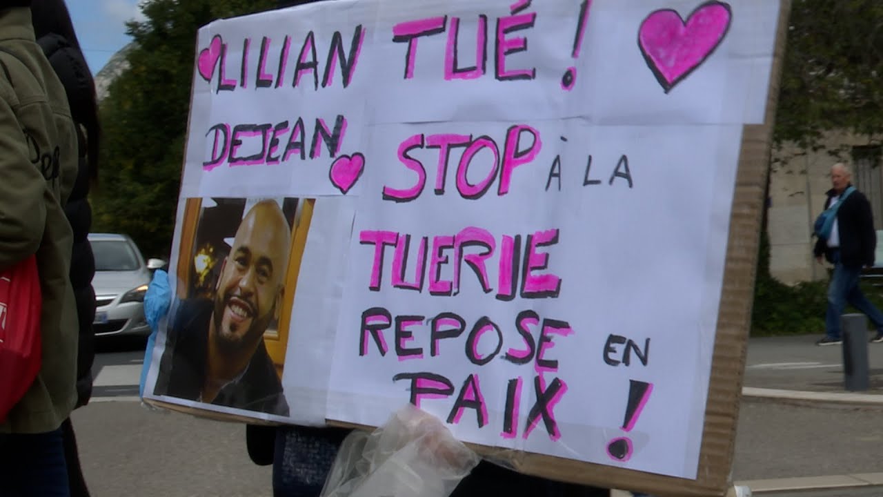 Marche blanche en hommage à Lilian Dejean à Grenoble