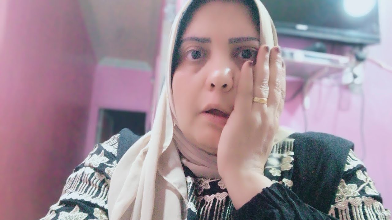 بنت عمتي كل يوم تخرج تروح السوق تتاخر ولما رقبتها لقيتها بتعمل 00000. اتصدم