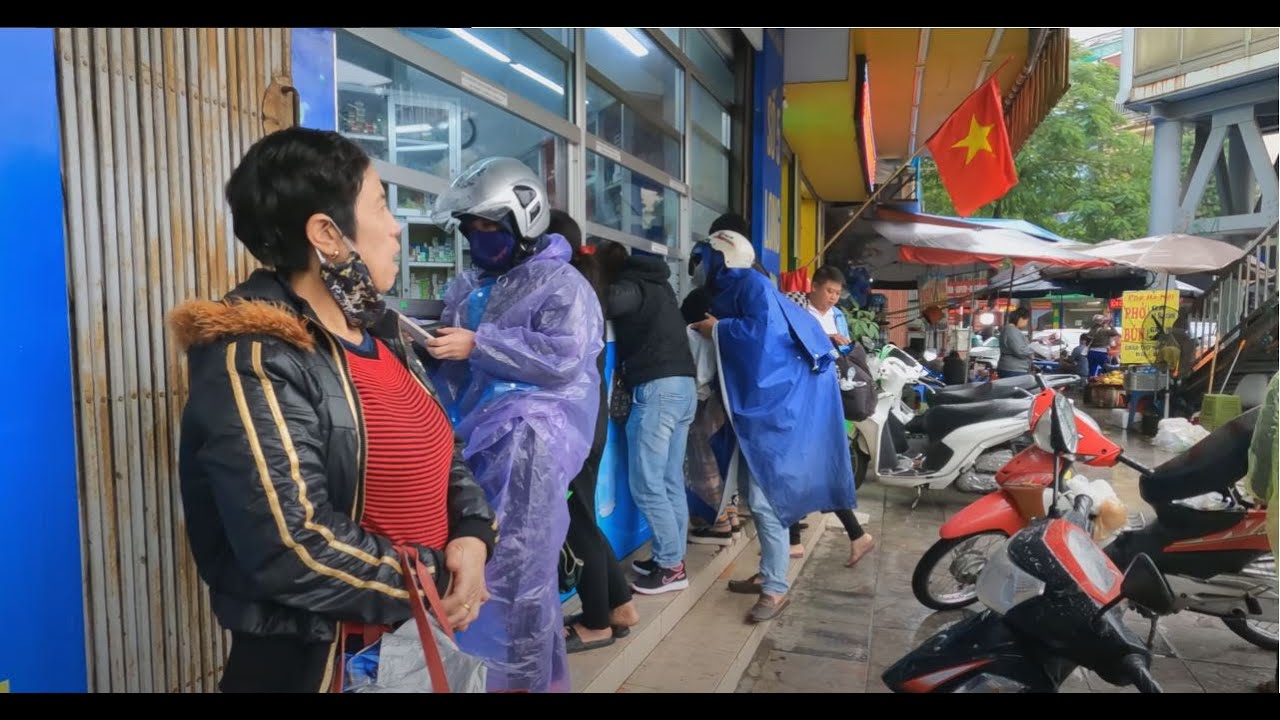 Cứ 3 tháng lại đến bệnh viện Bạch Mai mua 10 triệu tiền thuốc cho bố mình