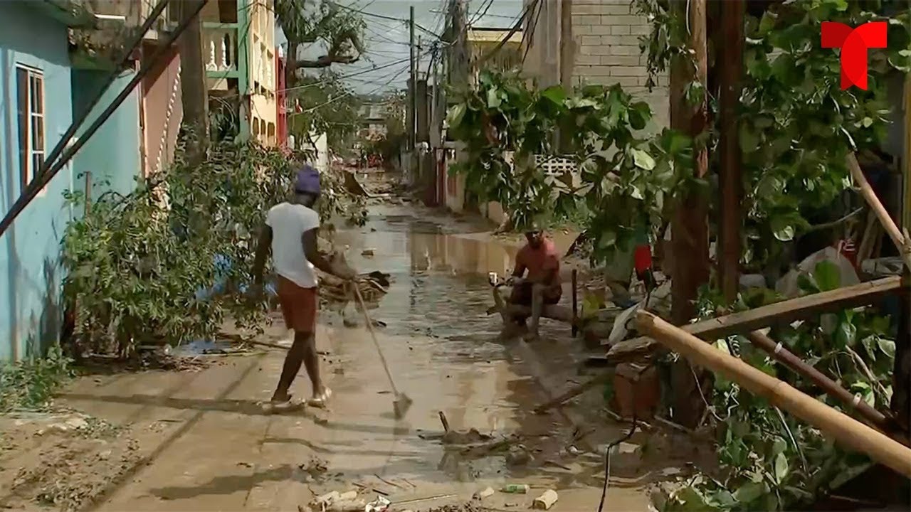 Hurricane Melissa aftermath one day after it makes landfall in Jamaica | Telemundo English