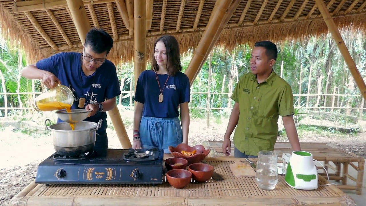 Jamu Making (Kunyit Asam)