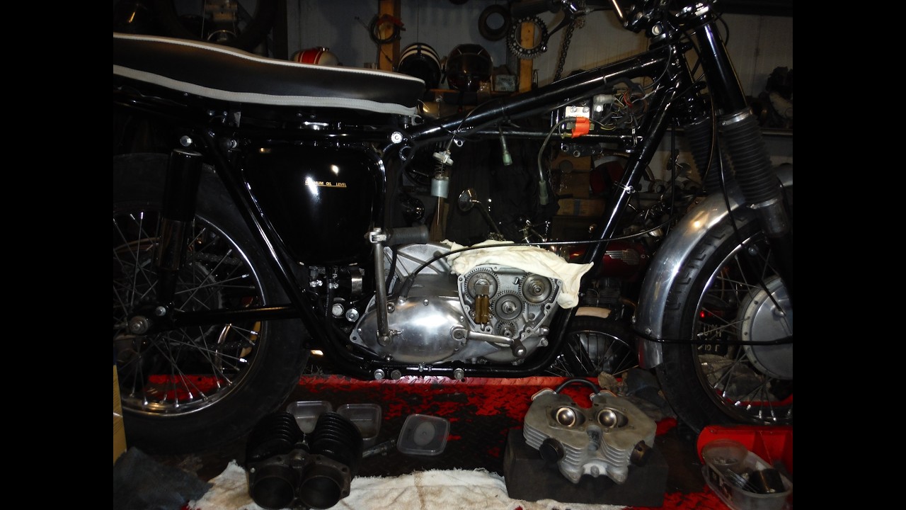 Triumph T120TT - End of week progress roundup.