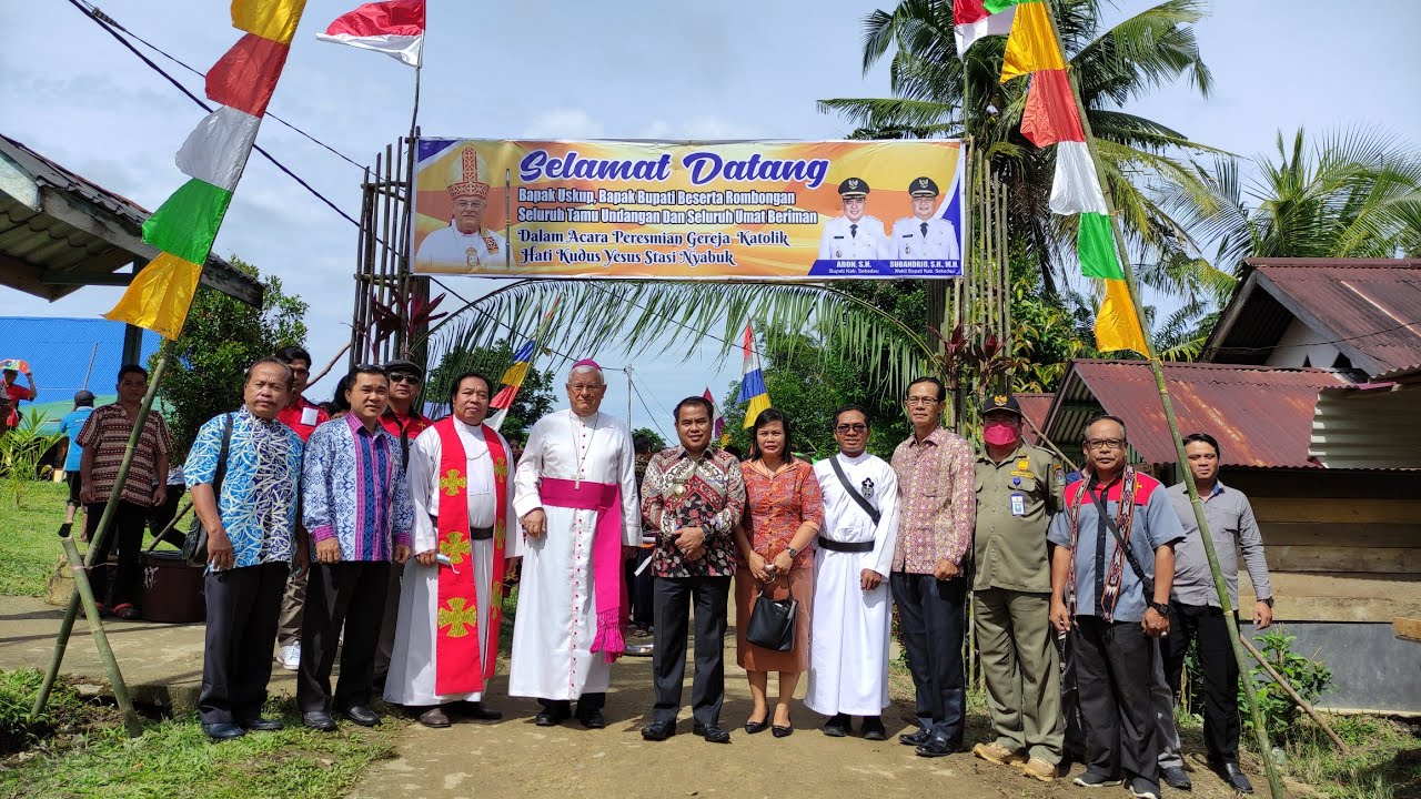 Peresmian Gereja Katolik Hati Kudus Yesus Stasi Nyabuk