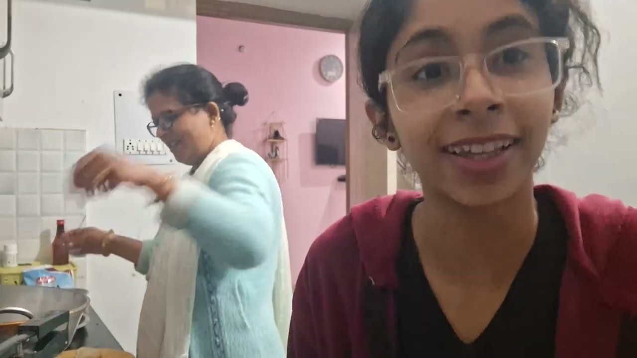 Aj bana samosa , kachori ka mazaaa🫠snack time ho to aisaaaa🙂‍↕️😋