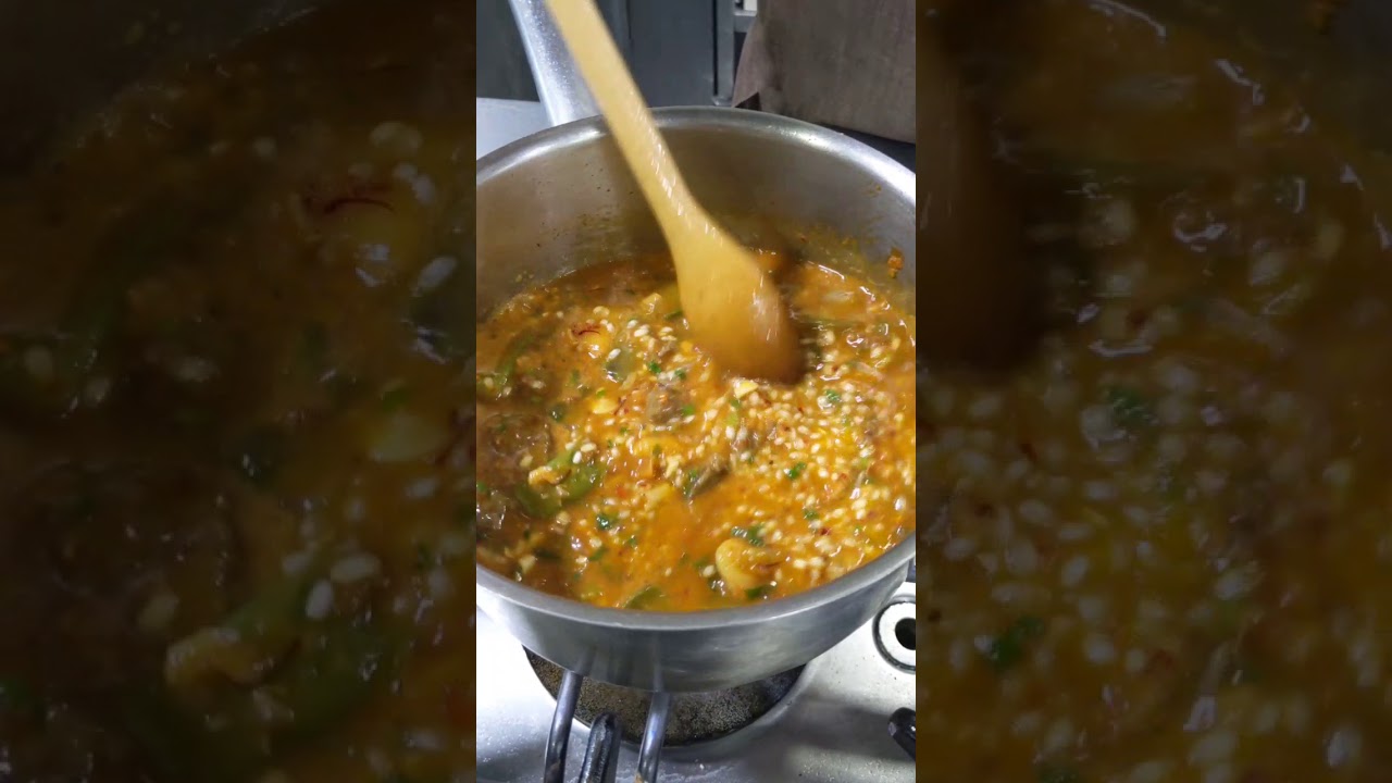 Pimientos rellenos de arroz atún (pebreres farcides)