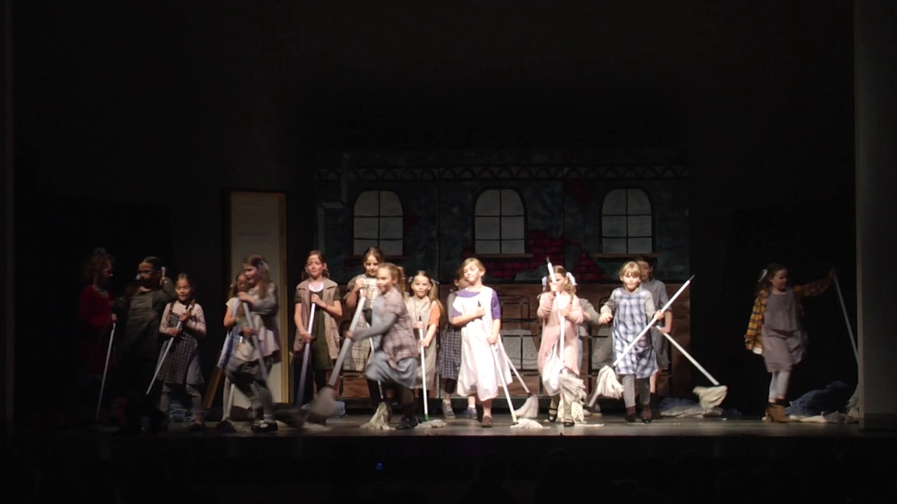 Annie - Franklin Discovery Academy 2017