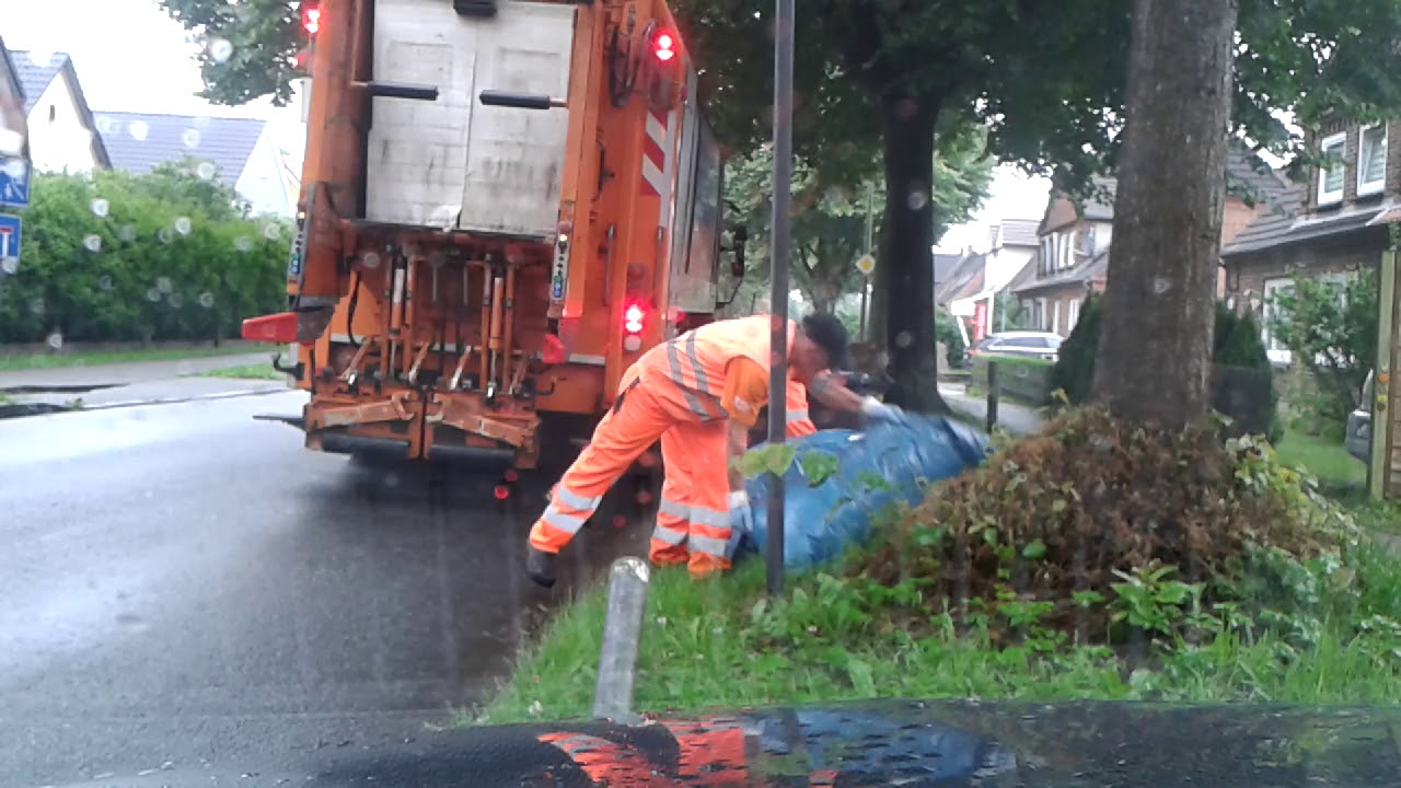 Müllabfuhr Flensburg 1 (German garbage truck)