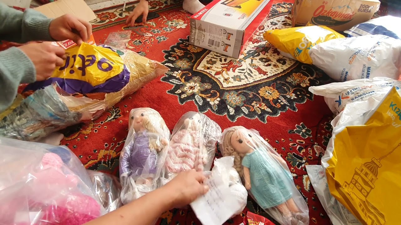 DEPREMZEDE ÇOCUKLARA GÖTÜRECEĞİM OYUNCAKLAR PAKETLEME PART 4