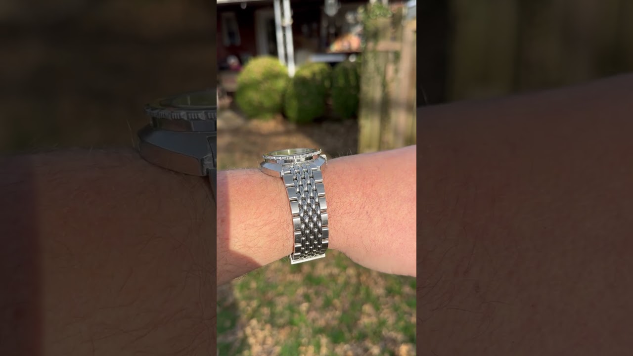Doxa Sub 300T Sharkhunter @doxawatchesofficial5540 @RandomRobReviews