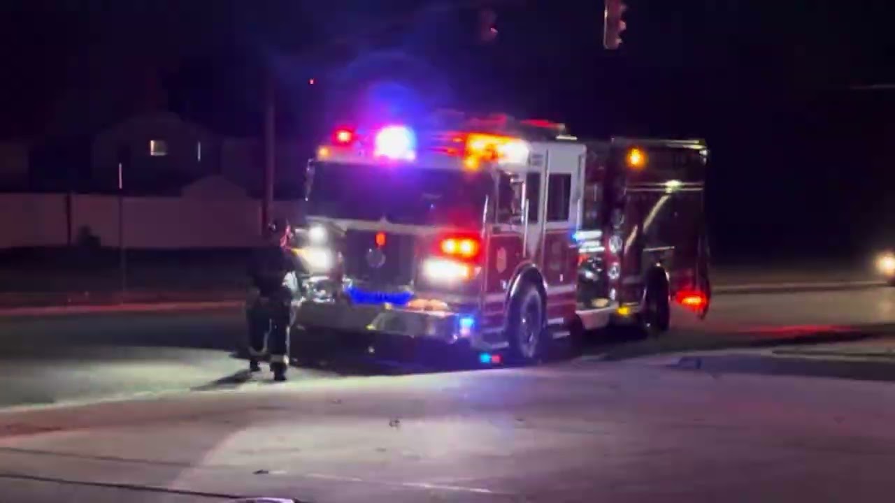 Hicksville F.D. Engine Company 937 Responding to Smoke in the House!