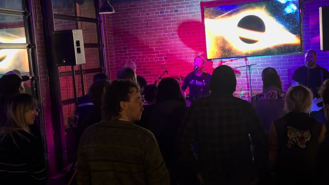 Winched! - Gotta Go (live) @ Radius Claus