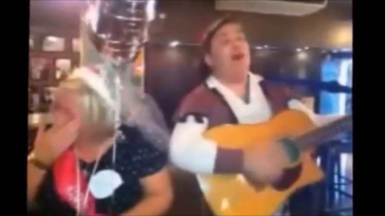 Singing Telegrams Glasgow   Karen's Hen night - 0141 3663664