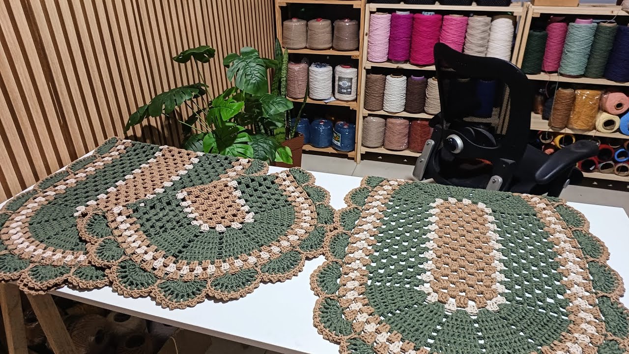 Jogo de Passadeira Janine,mostrei o Ateliê peso e medidas💚#croche #tapetedecroche #handmade 