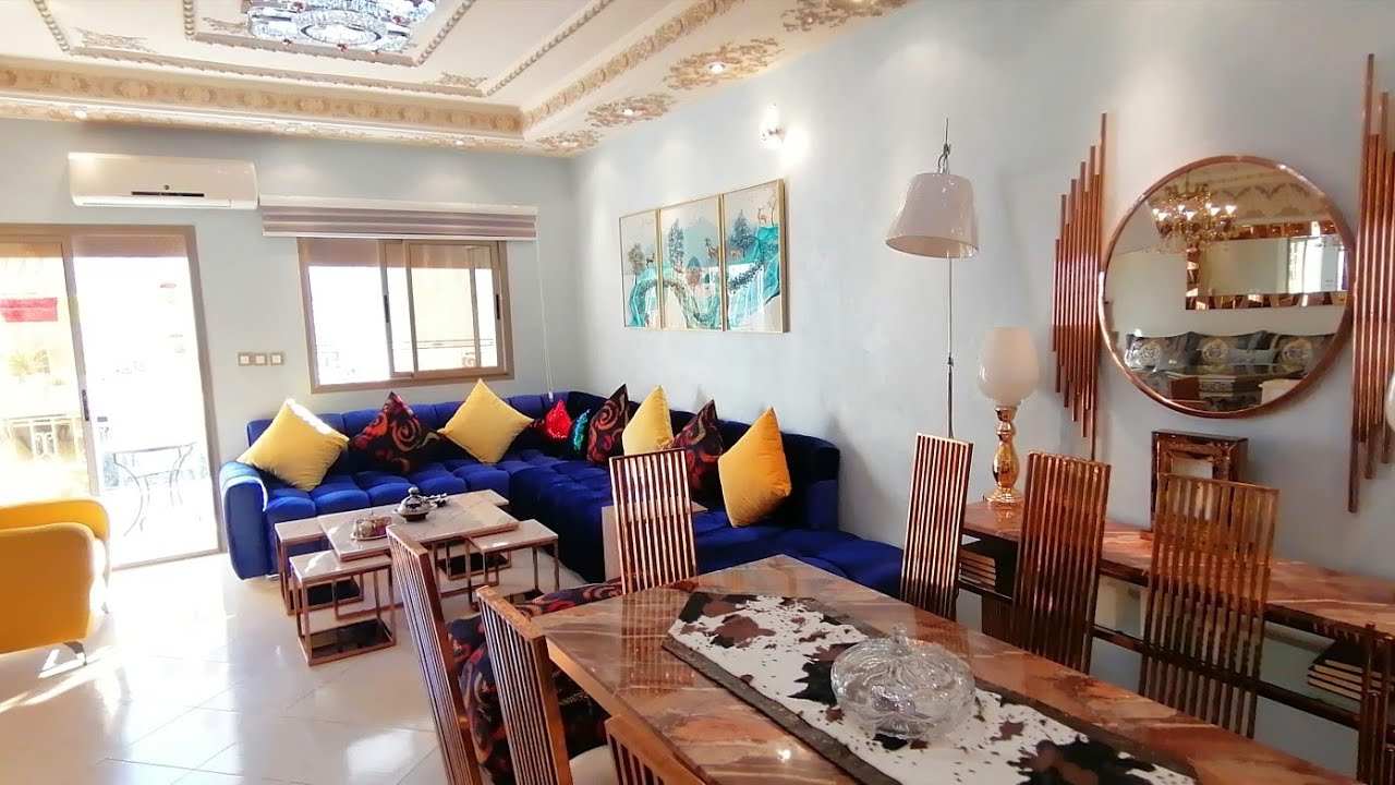 شقة ساحرة وكأنها تلمع ذهبا وفضة appartement de luxe