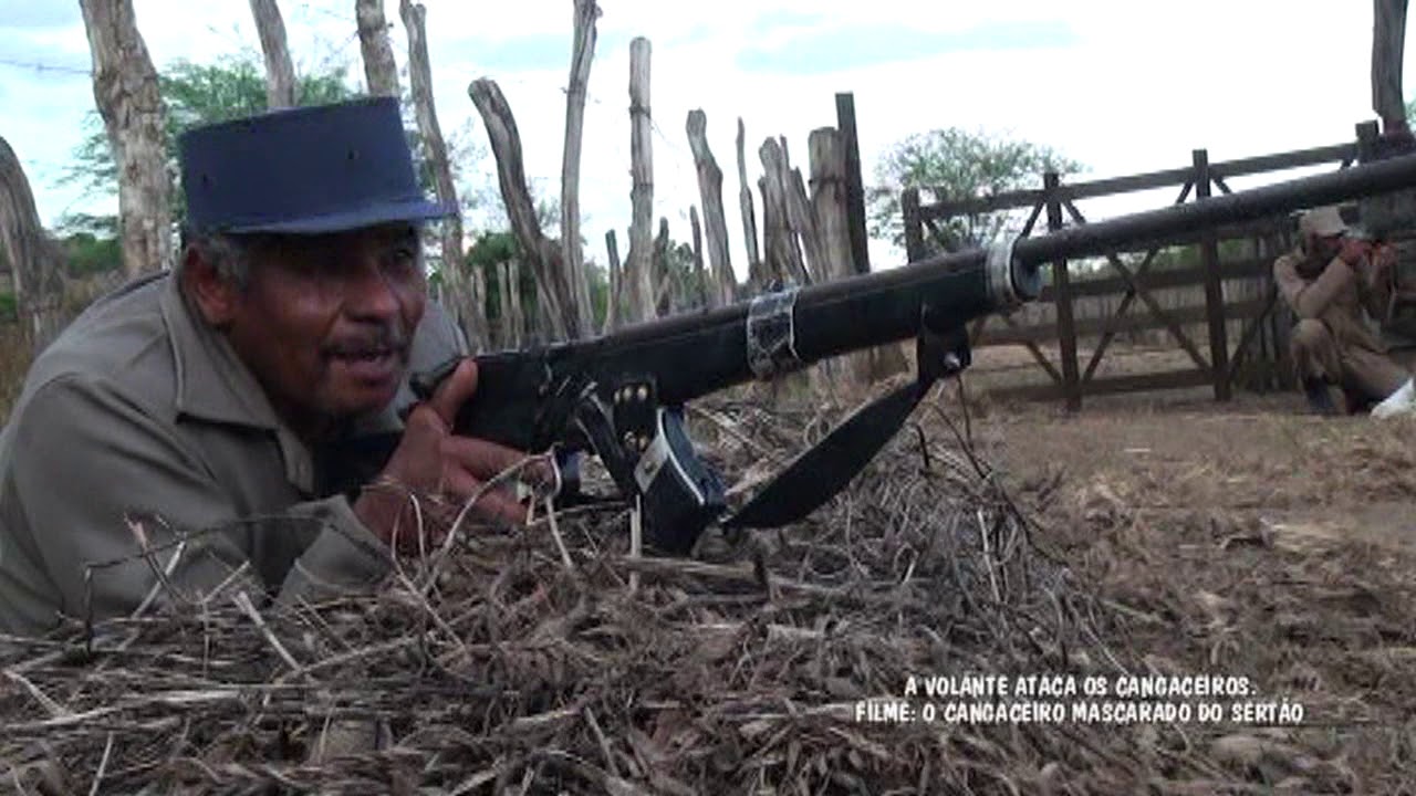 A VOLANTE ATACA OS CANGACEIROS. CENA FILME: O CANGACEIRO MASCARADO DO SERTÃO