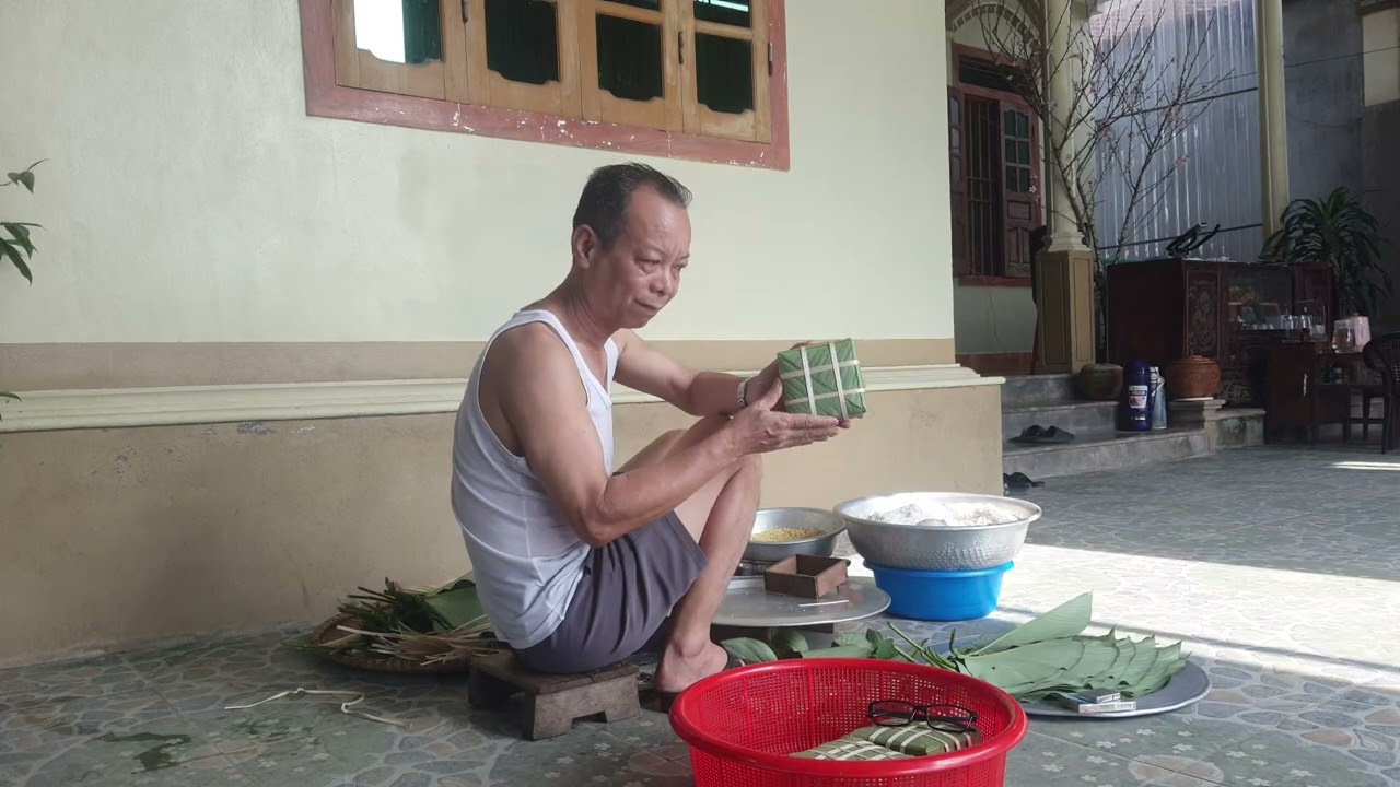 Gói bánh chưng, bánh tét ngày 27 tháng chạp