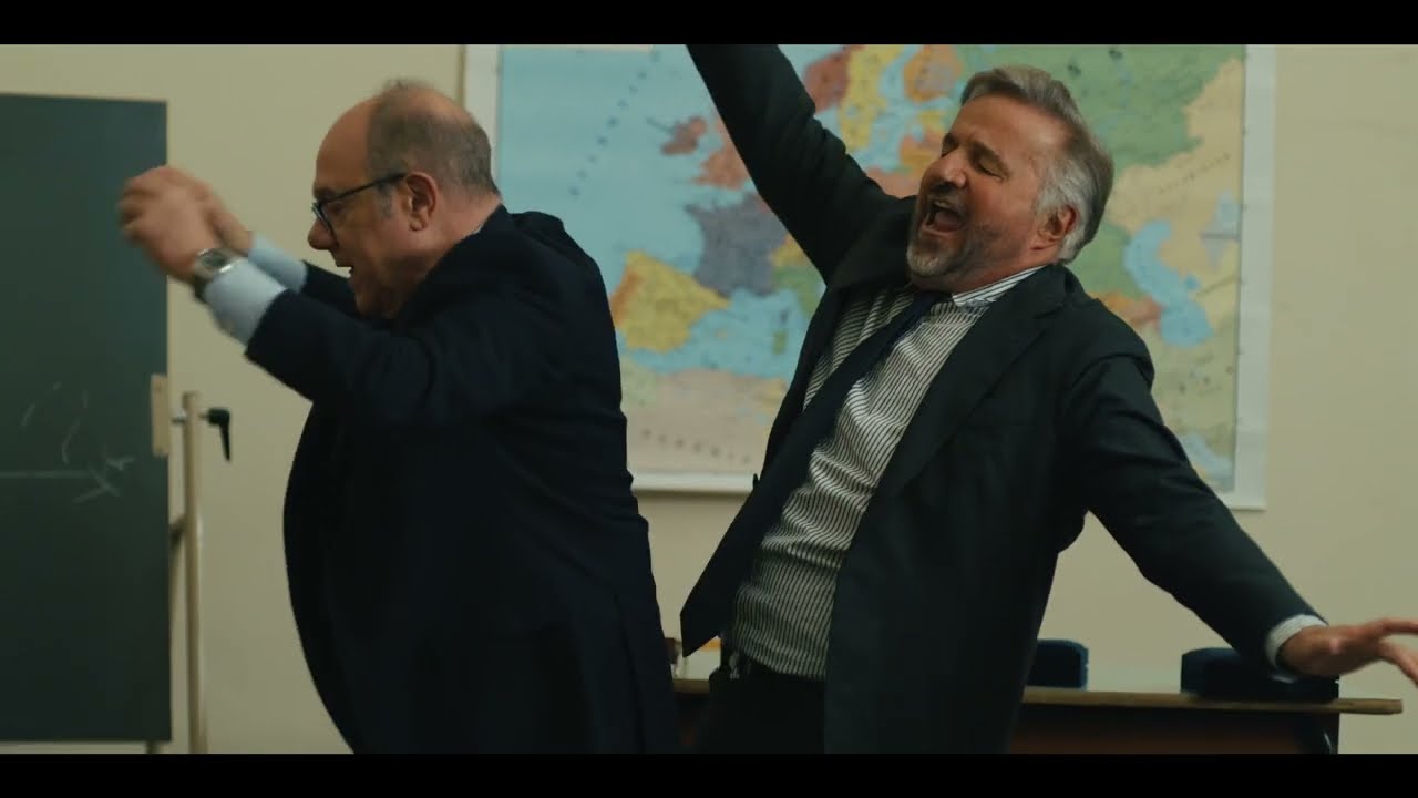 Vita Da Carlo 2  - Imitazione Padre Serrano Balletto De Sica