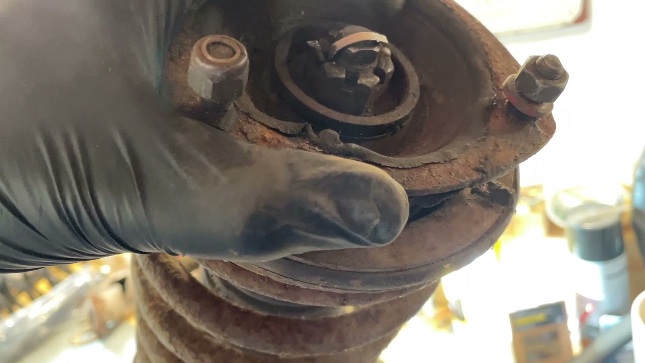 Triumph Stag -  Front Strut & Stuff!
