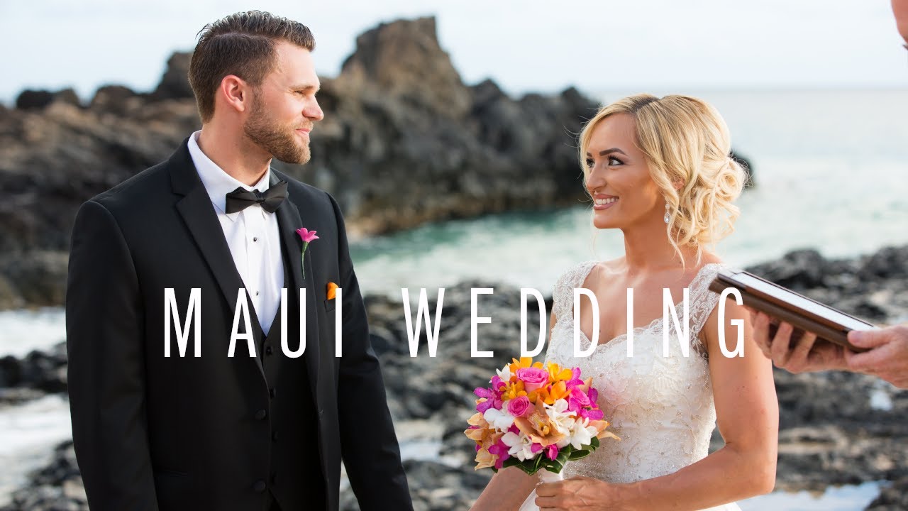 SIMPLE MAUI WEDDING: Whats it like getting married in Maui Hawaii. Our Maui Hawaii Tips.