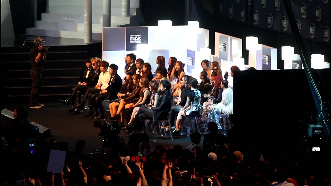 MAMA 2011 2NE1 Best Vocal Performance Group