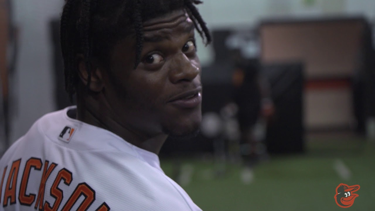 Baltimore Ravens QB Lamar Jackson Tours Camden Yards