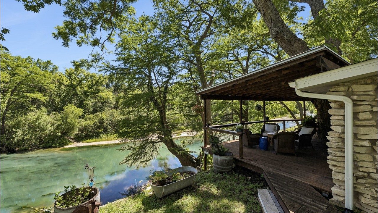1520 Rocky River for sale in Canyon Lake, TX