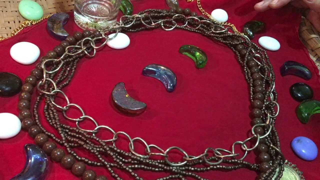 Ele tem outra? Os orixás respondem