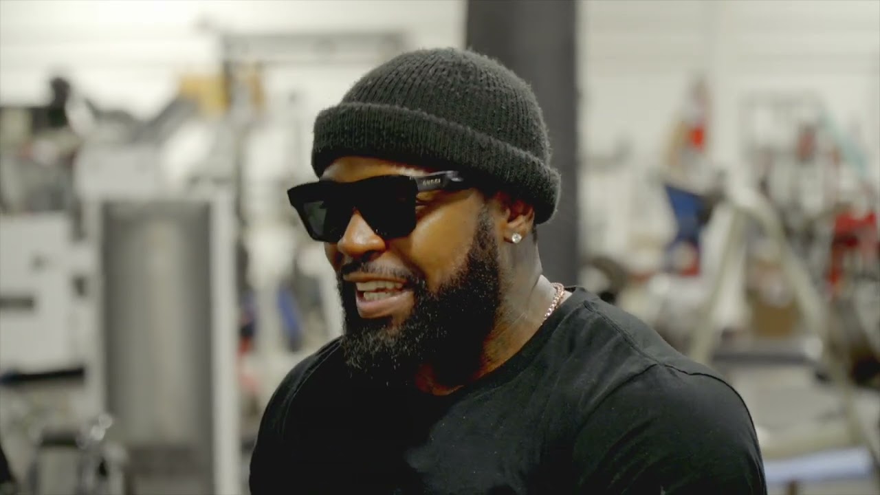 Training Chest & Biceps at Metroflex LBC | Mike Rashid