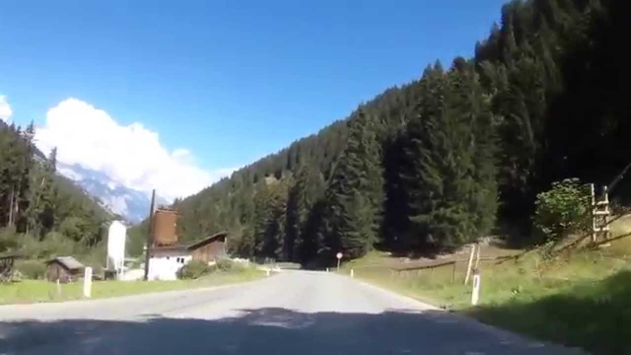 Fahrt durch Gries im Sellrain
