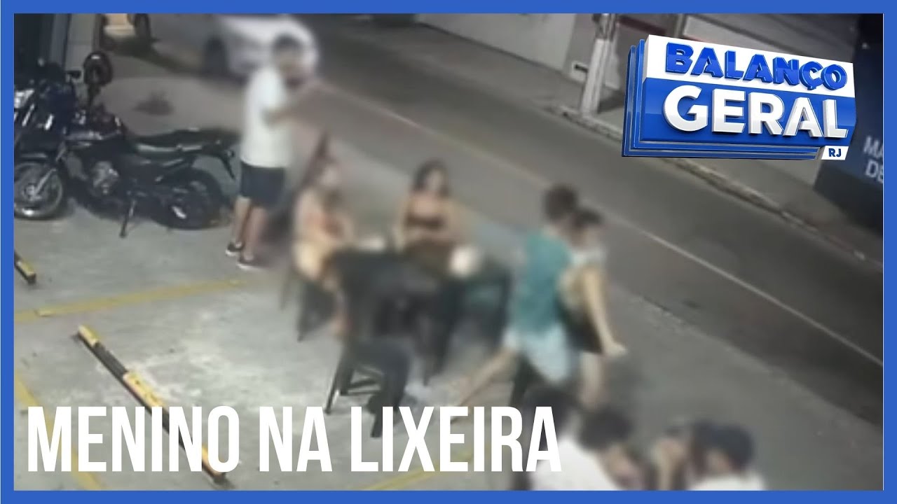 HOMEM J0G0U MENIN0 DE 12 AN0S NA LIXEIRA
