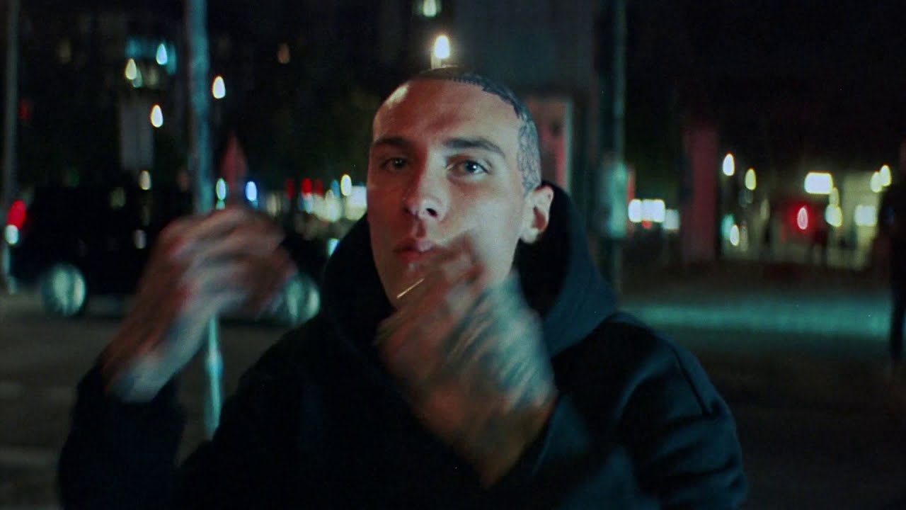 BuRTi -  Ze mną albo przeciwko prod.Premier Arena