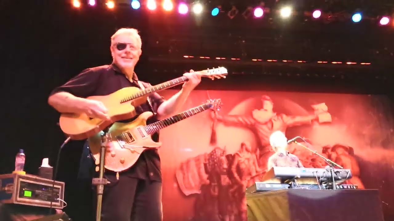 Kansas with Steve Walsh - Bergen PAC, NJ - May 30, 2014 “Carry On Wayward Son”