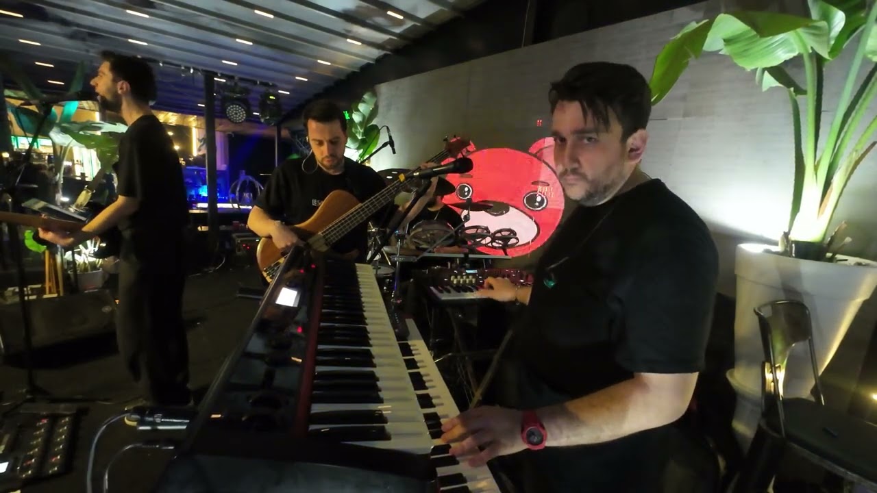Hande Yener - Sopa (Keyboard Cam)