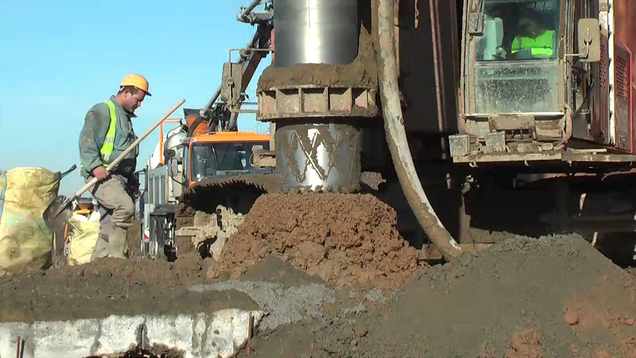 EURODRILL - VDW ||| Erstellen einer Pfahlbohrwand / Production of a secant pile wall