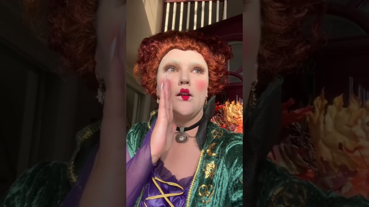 Winifred Sanderson + Book Costume🧙🏻&zwj;♀️📖