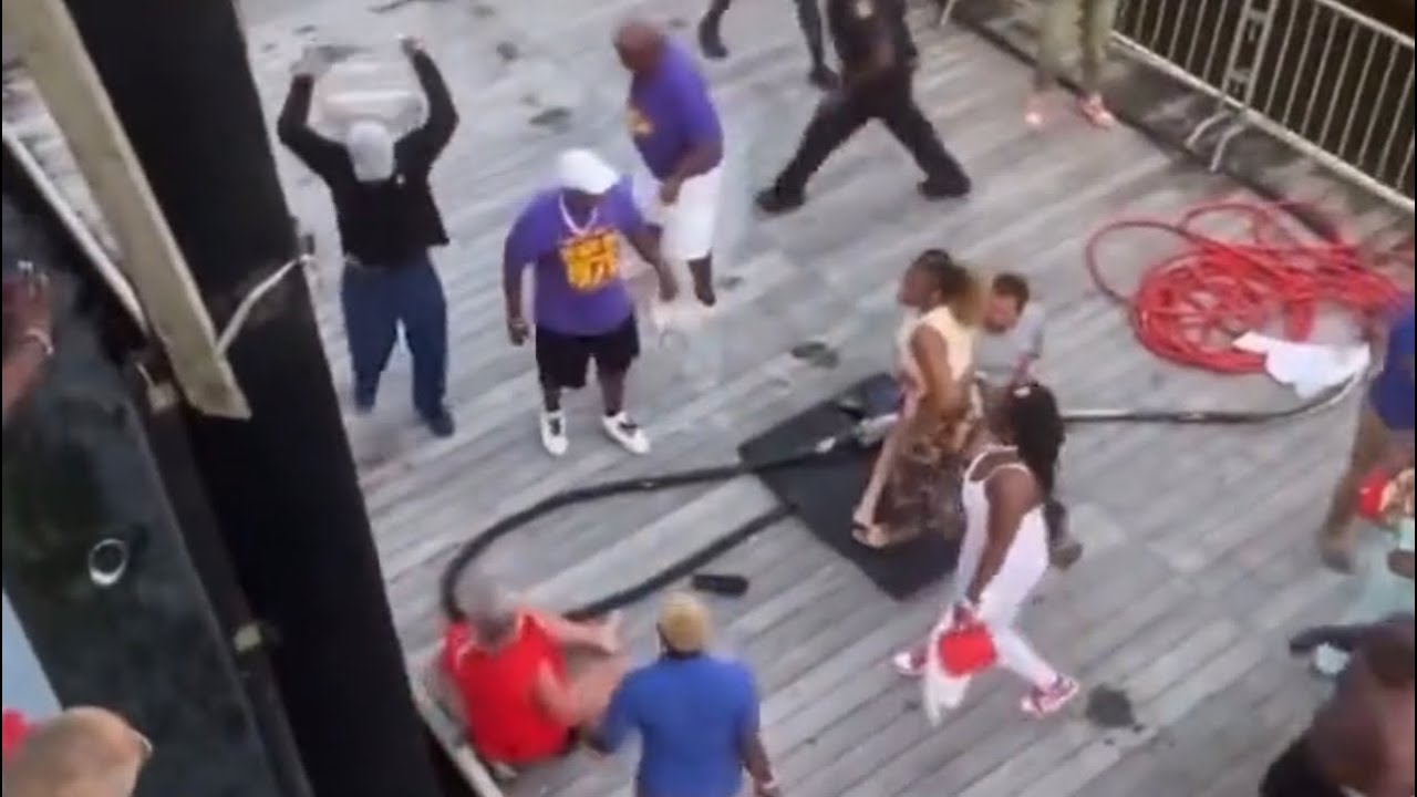 The Whites started it and The Blacks finished it ! Montgomery, Alabama Brawl goes Viral!