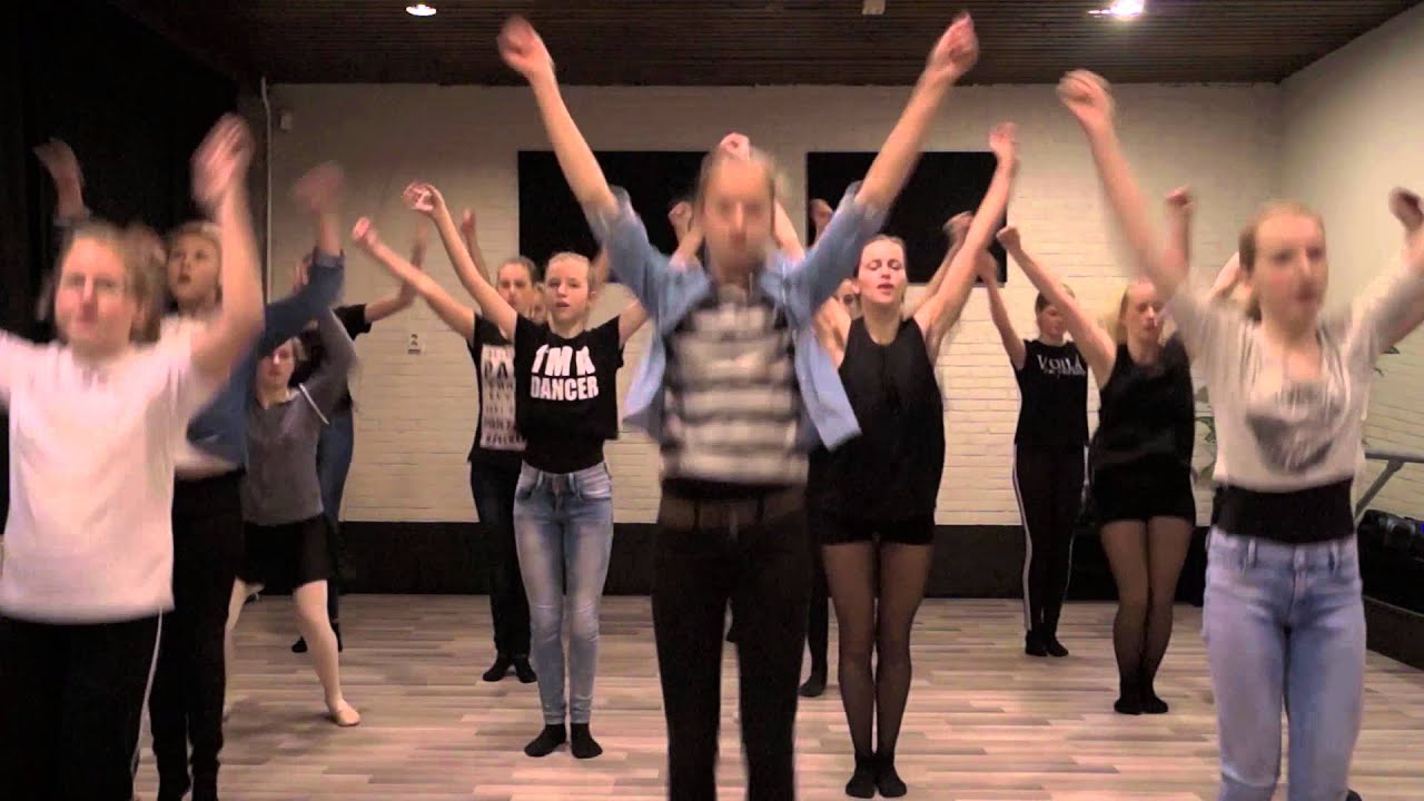 Out of control - Hulla Hoop