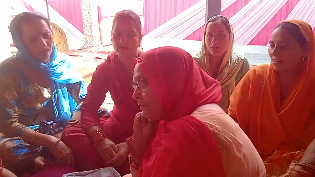 लड़की की शादी में गाया गया बहुत ही सुंदर लोकगीत(सुहाग),,चरखा कतदी थी,,🙏!!