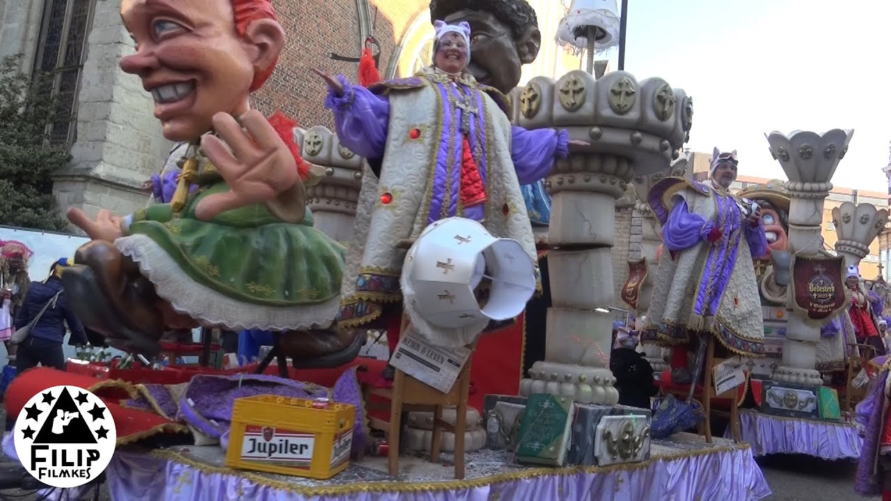 de  volledige carnavalstoet van Aalst  van de Maandag tweede dag  op 3 maart 2025