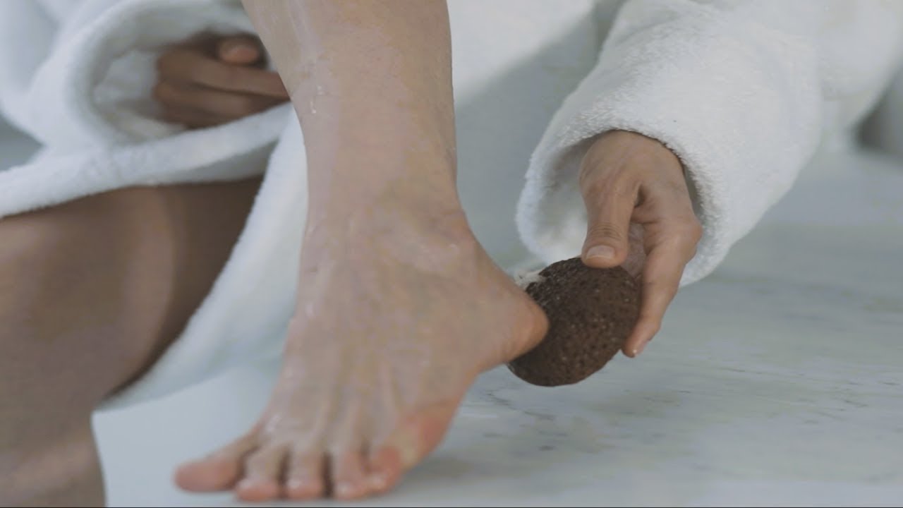 How To Use A Pumice Stone To Heal Cracked Feet & Elbows 👣