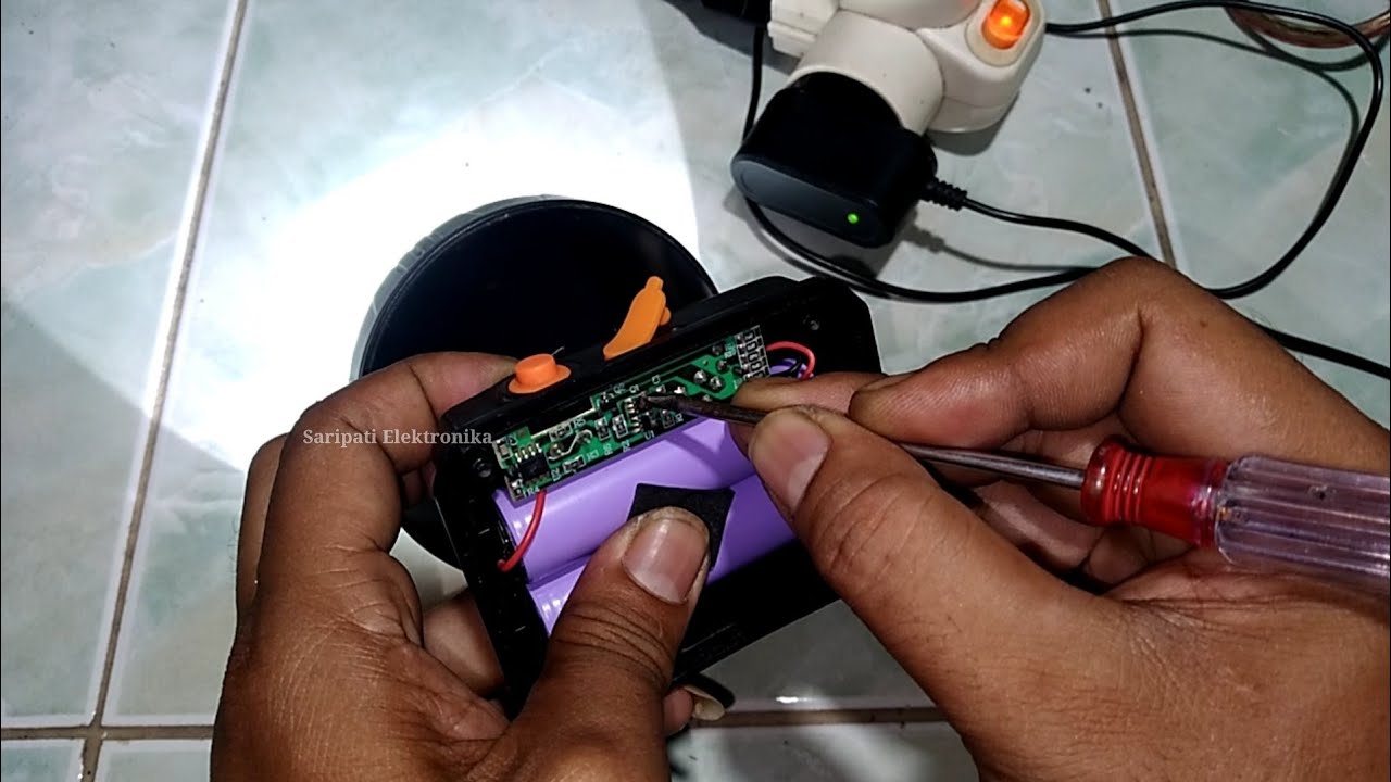 Nol Rupiah cara memperbaiki lampu Senter Kepala Tidak Bisa di Cas dan Lampu Senter Nyala Redup