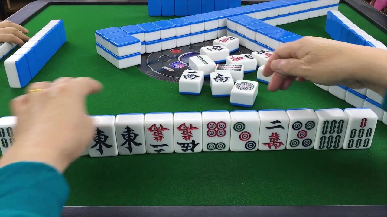 打麻将高手顶级思路，学会选择，懂得放弃，麻将人生双胡