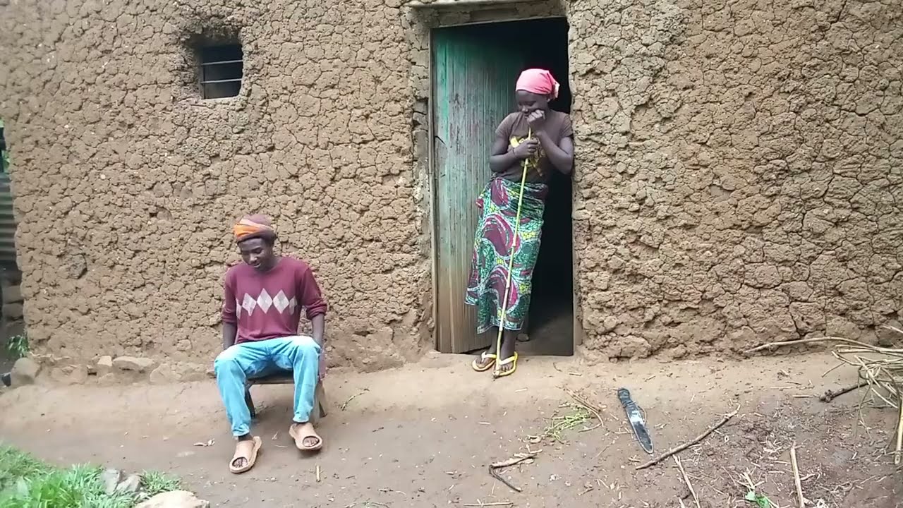 AGASHYA TV: Gakwaya Yirukanye umugore 🤣🤣😭