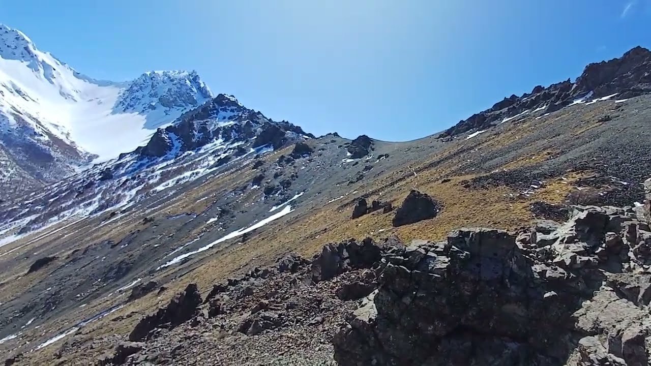 Es REAL toda esa #nieve en la #cordillera #primavera 2023 #trekking #argentina #panoramica COIHUE
