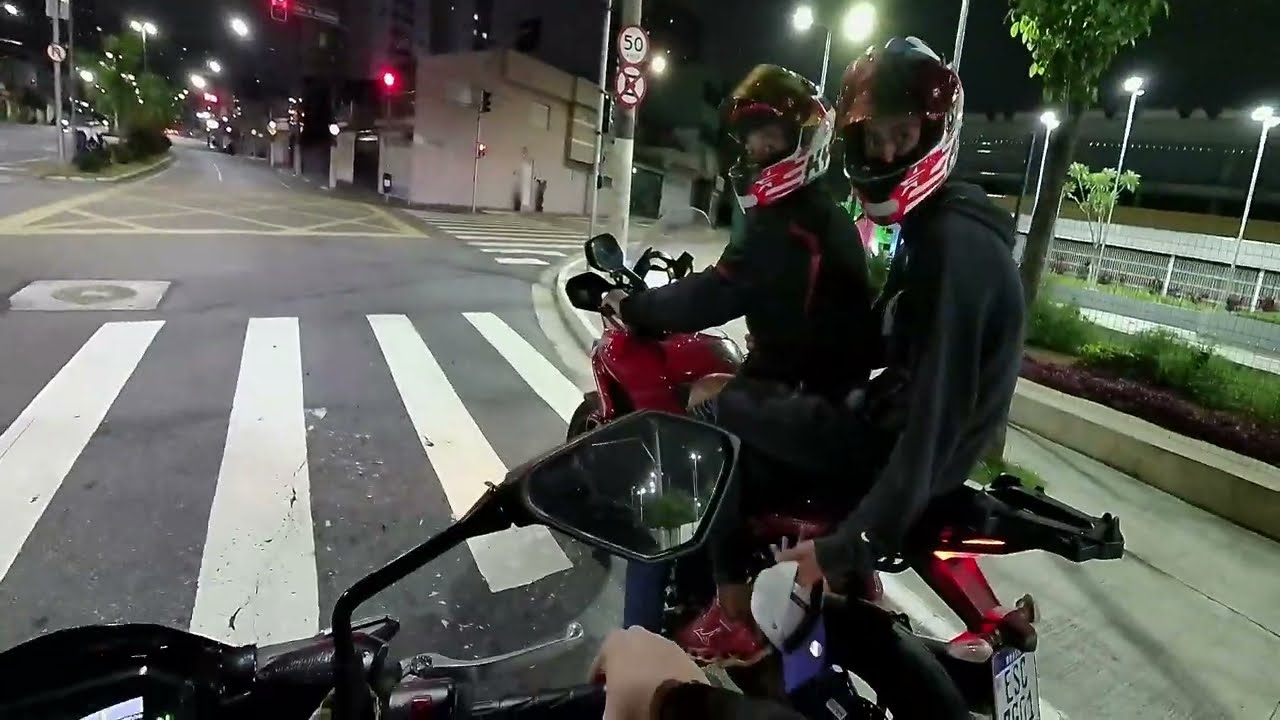 PIÃO NOTURNO DE Z900
