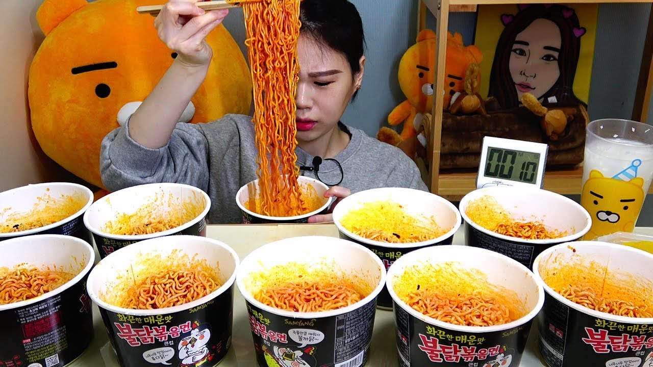 Mukbang Challenge, корейская огненная лапша Булдак Боккеуммюн 10 кубков! Есть шоу