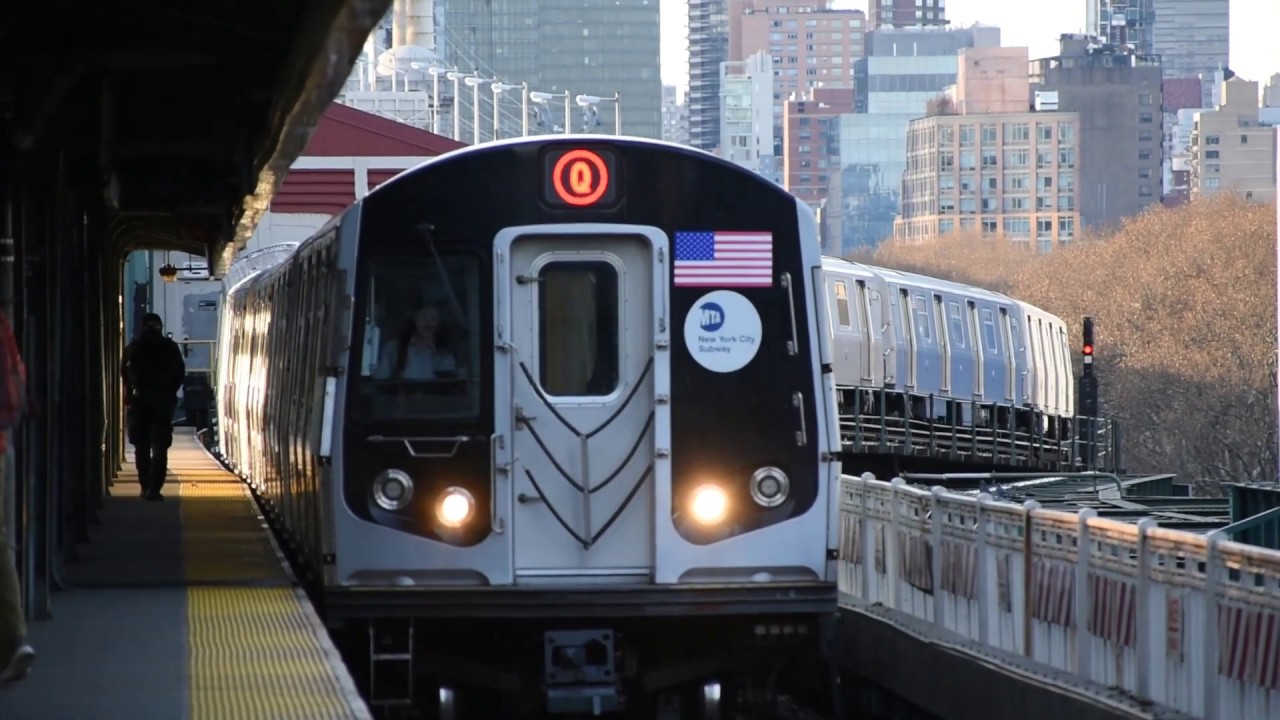 (N)(Q)(7) Trains at Queensboro Plaza