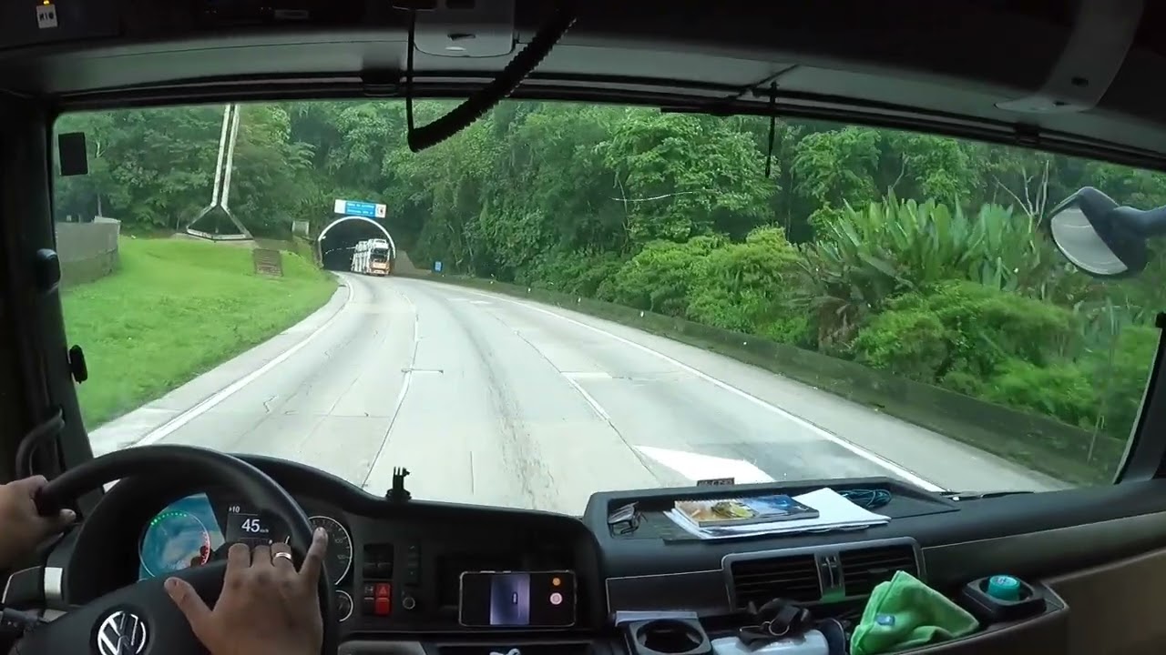 Saindo do porto de Guarujá e subindo a serra da Anchieta