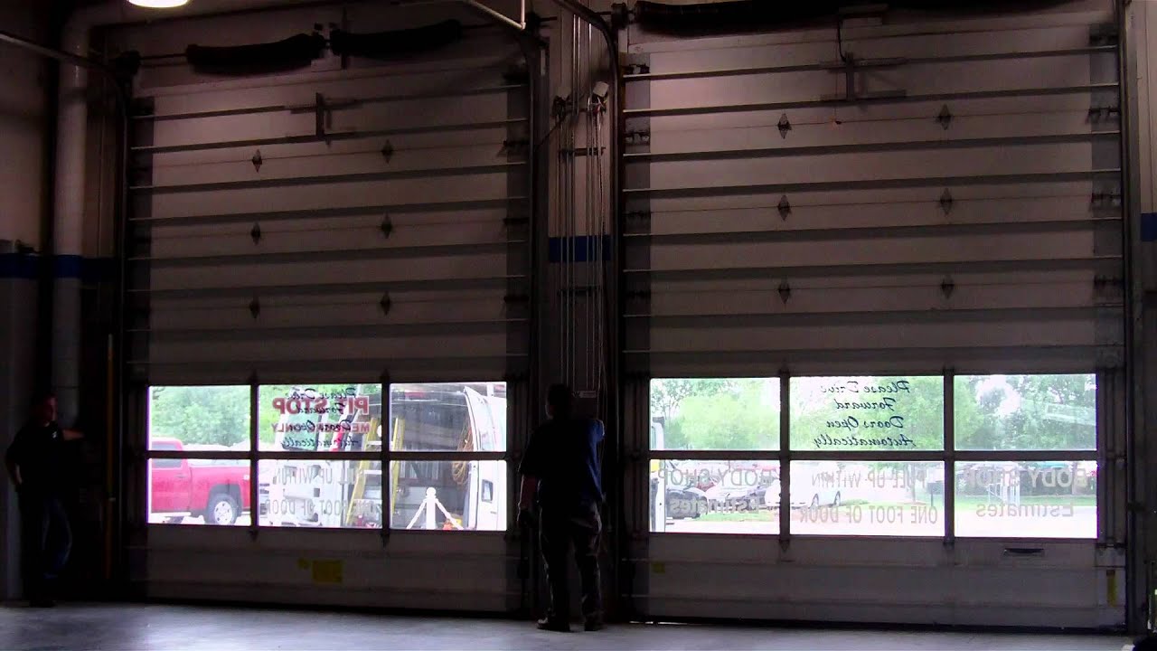 Door Race: airlift (L) vs SueMAX (R)