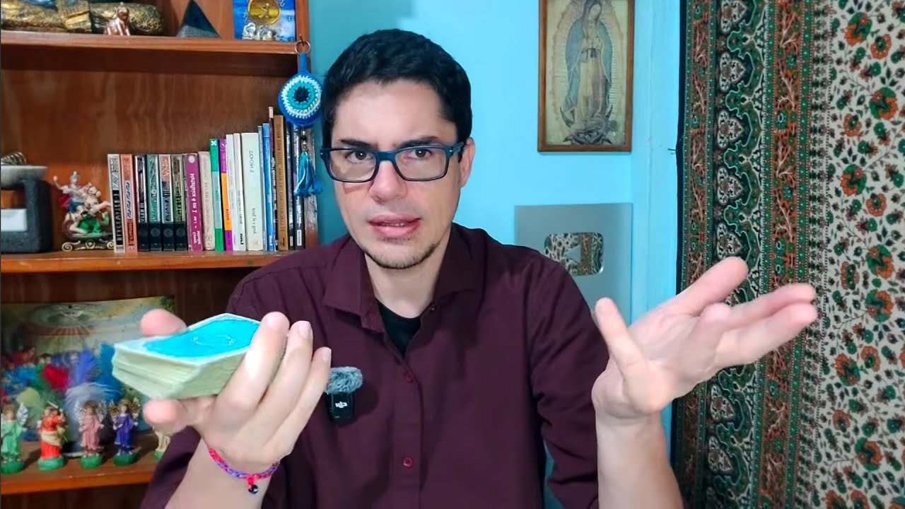 CAPRICORNIO ALGUIEN ESTA MUY ENAMORADA DE TI!!! ESTÁ MUY CERCA PERO ALGO EXPLOTA!!!